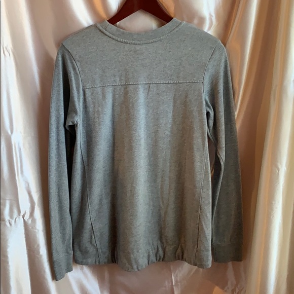 Grey Nike sweater 🤍 - Picture 2 of 6